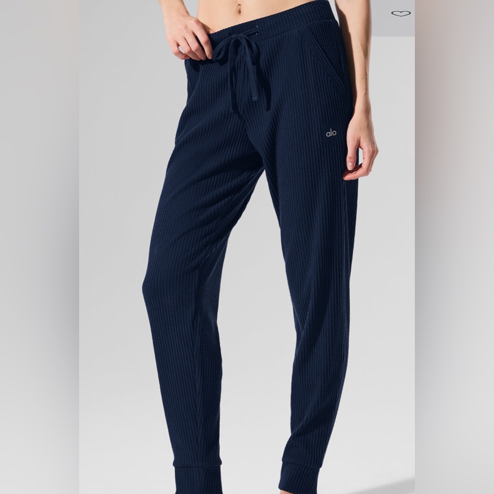 ALO Muse Jogger in Navy Size small